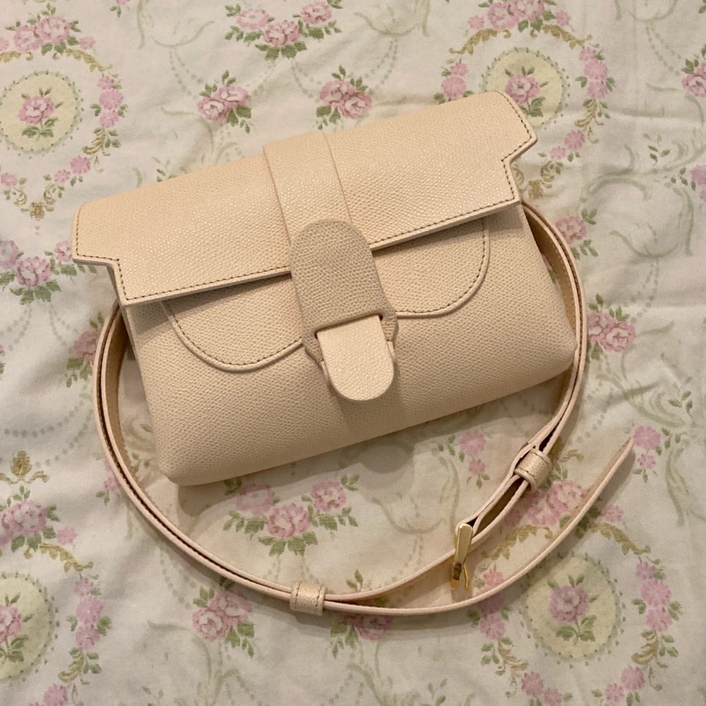 Senreve Aria belt bag in Chablis